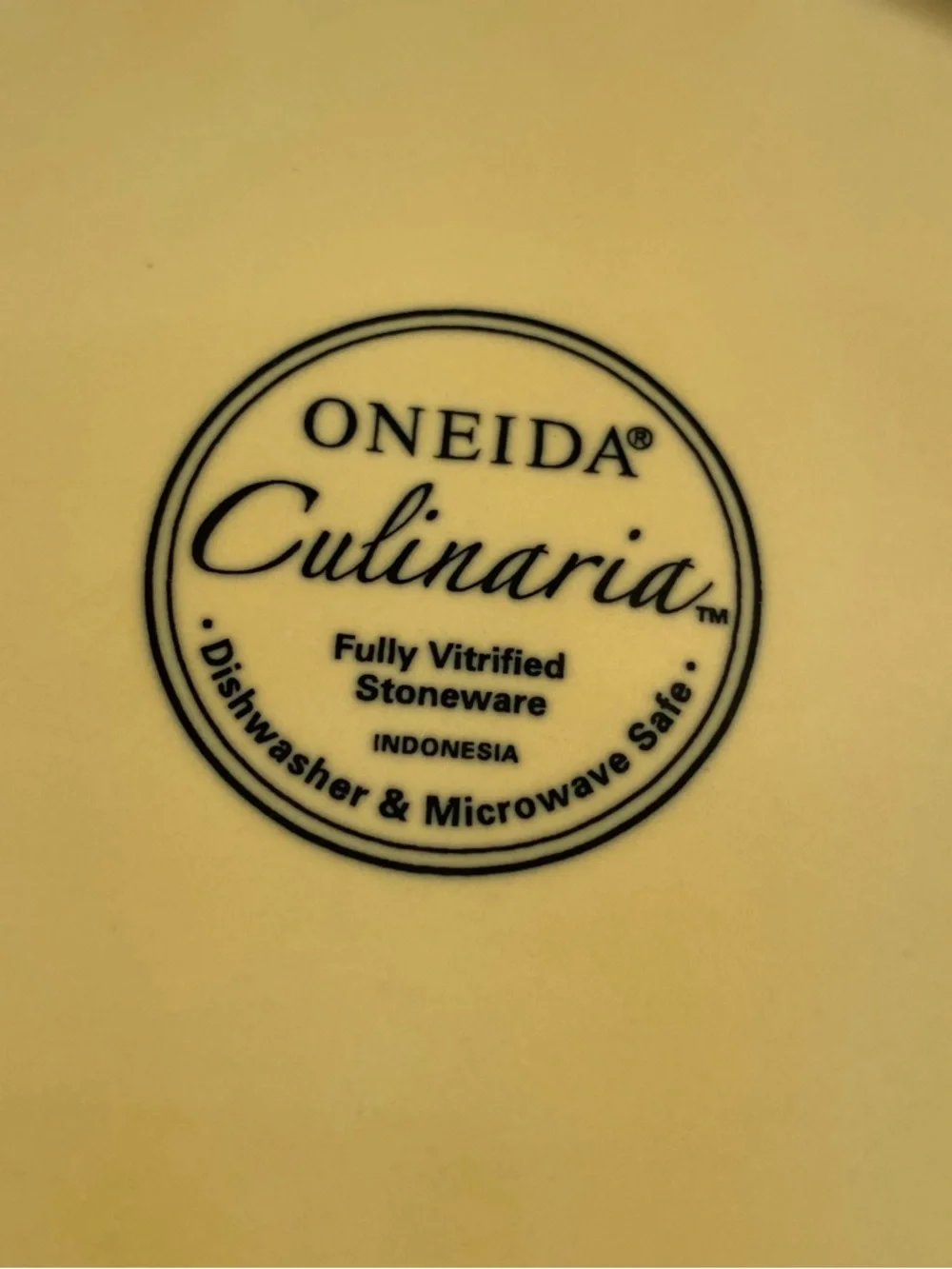 Oneida Culinaria Soft Butter Yellow 11” Oval Stoneware Vegetable Serving Bowl